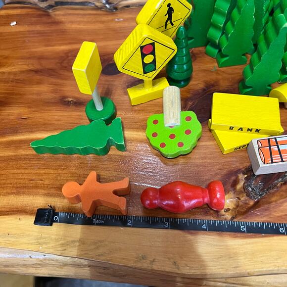 HUGE Vintage Lot Over 55 Pieces Thomas Train Wooden Blocks Trees Signs Cars - Picture 6 of 14